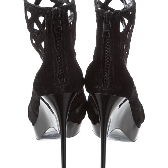 Authentic Burberry pumps - Picture 3 of 5